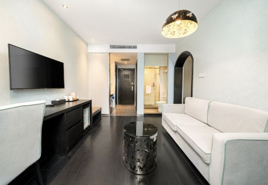 피쳐드 오렌지 호텔 조식