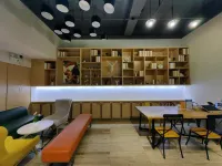 CJIA Apartment Hotel (Shenzhen Nanshan Metro Station)