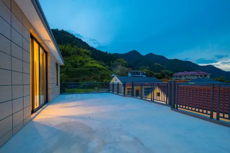 Floral Hotel · Qiandao Lake Yiran Guesthouse Отели рядом со станцией Qiandaohu Railway Station