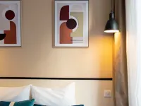 Hotel Lilas Blanc Hotel di Paris