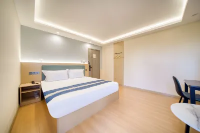 Yishen Boutique Hotel (Safari Park) Hotels near Shanghai Wild Animal Park