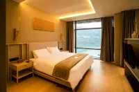 Middle Mountain Hotel Hôtels à : Suijiang
