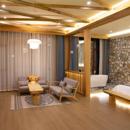 Li County Xiangbala Homestay (Miyaluo Scenic Area)