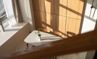 Chengyu International Apartment (Shenzhen Guangming Blue Whale World Phoenix Metro Station Branch)