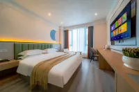 Manper Light Luxury Panorama Hotel (Longxi High-speed Railway Station Longxi No.1 Middle School)