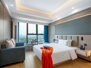 Qiji Fashion Apartment (Nanning Wanda Mao)