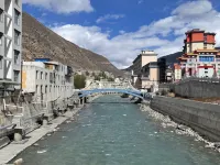 Manlan Hotel Hotels in Banbar