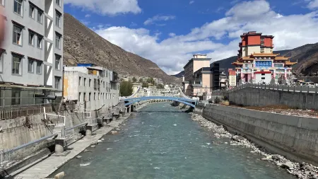 Manlan Hotel Отели в г. Бяньба