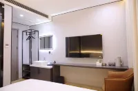 Rose Hotel (Nanyang Jiangying Airport Huayao City) Hotels in Yingbin Avenue/Jiangying Airport Business District