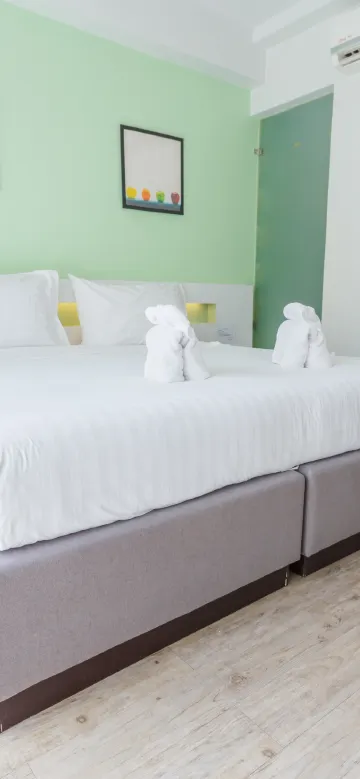 ห้องดีลักซ์เชื่อมกับสระว่ายน้ำ