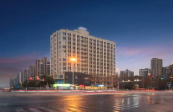 HanTing Hotel (Jingmen Railway Station Dongcheng Shidai Square)