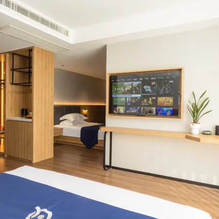 Qianyue Hotel