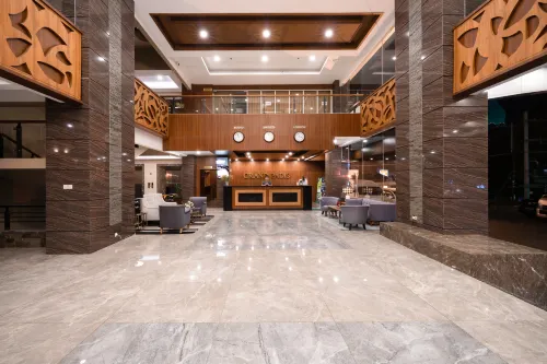 Grand Padis Hotel Hotel di Bungatan