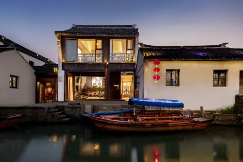 Yueyue Space Homestay (Zhouzhuang Ancient Town)