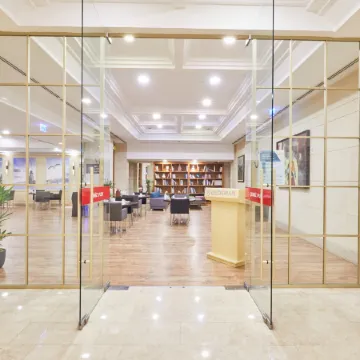 Dedeman Istanbul Отели рядом с достопримечательностью «Парк Бебек»
