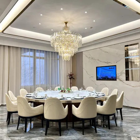 Fuyue Hotel Отели рядом с достопримечательностью «Jiaxing University Biology and Chemistry Engineering College»