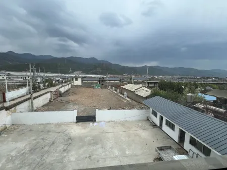 Longhe Homestay Отели в г. Ланьпин