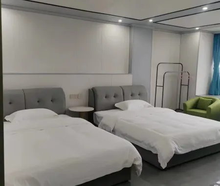 Hong's Homestay Отели в г. Янчунь