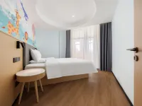 Chonpines Hotel (Tunchang Branch) - Balkon