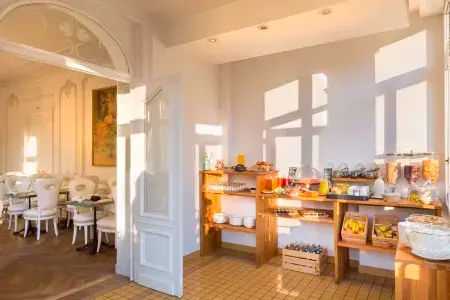 Hôtel Régent Contades Отели рядом с достопримечательностью «Rue des Juifs»