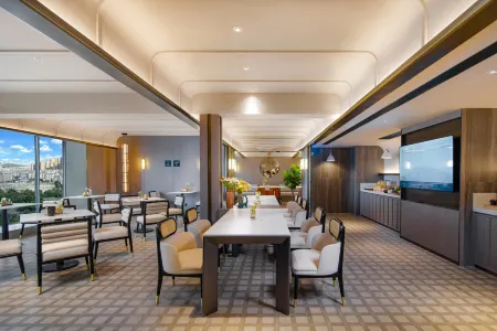 Atour Hotel Beijing Road Kunming Tongde Plaza Отели рядом с достопримечательностью «Southwest Forestry University Bailong Campus»