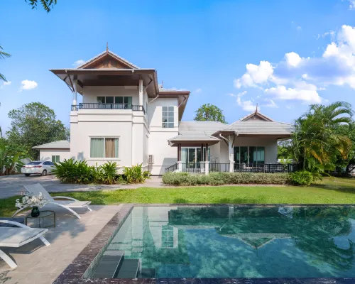Heritage Hermit villa Pattaya Hotels near Wat Khao Din Temple