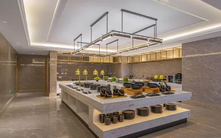 Vienna International Hotel (Dongying Guangrao Sunwu Road) Отели рядом с достопримечательностью «Dongying Vocational College of Science and Technology (New Campus)»