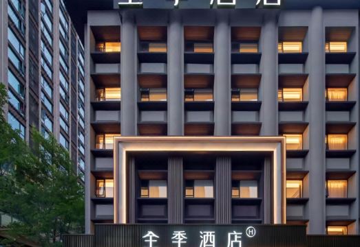 조식 뷔페 식당 전경