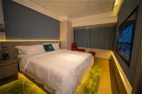 Zhanjiang Aston Hotel (Zhanjiang Wanda Plaza Branch) - balcony