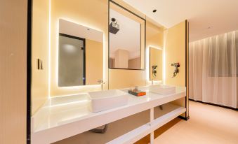 Yichen Hampton Cinema Inn (Chaoshan High-Speed Railway Station Branch)