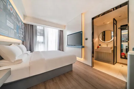 Ibis Hotel (Leshan City Center)