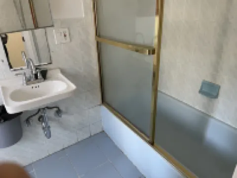 Quesada Homestay Hotels near Hilltop Park (Sundial park)