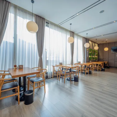 Jieshou Xiyue Hotel (Guozhen Square Branch)