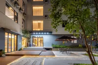 Atour Hotel Yangzhou Shouxihu Wenchang Middle Road Hotels near CPC Yangzhou Hanjiang District Committee Party School