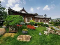 Yunduo · Designer Intelligent Cinema Homestay (Yanji Yanbian University West Market Branch) Hotel di 