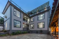 Free Qingjing Homestay (Sanyi International Airport Branch) Hotels in Lijiang Sanyi Airport