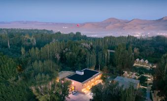 DunHuang County Hotel