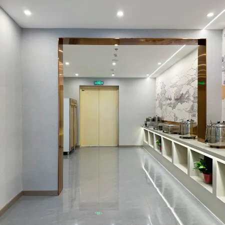 Tumadil Hotel (City Center Square Branch)