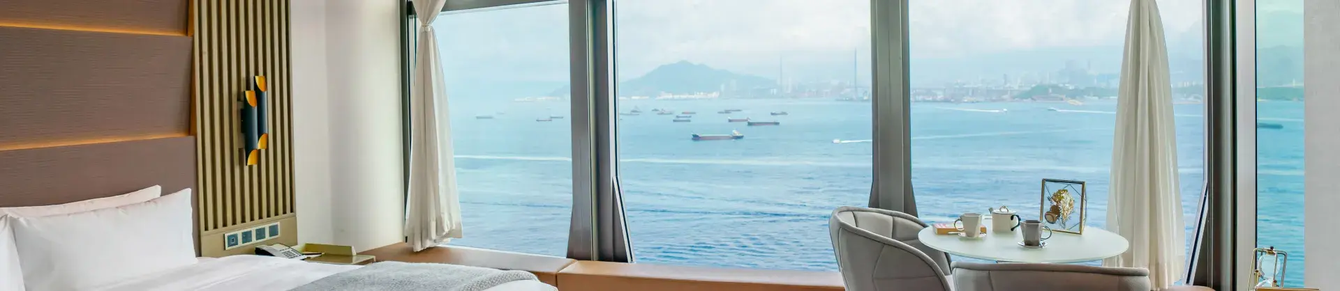 Top 50 Scenic Hotels near Islands District