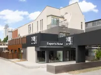 7號電競酒店（大悦城鼓樓店） 鄰近樂高（南開大悦城店）的酒店