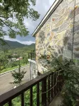 Fenghuangshan Fengqi Homestay - غرفة مطلة على الجبل