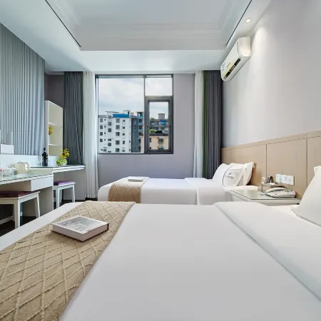 Jianshi Night Pearl Holiday Hotel (Traditional Chinese Medicine Hospital Branch)