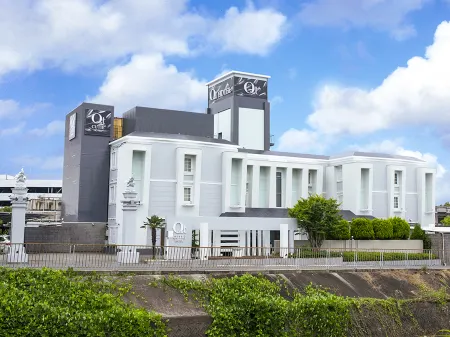 Hotel QT Senboku (Adult Only) Отели рядом со станцией JR Mikunigaoka Station