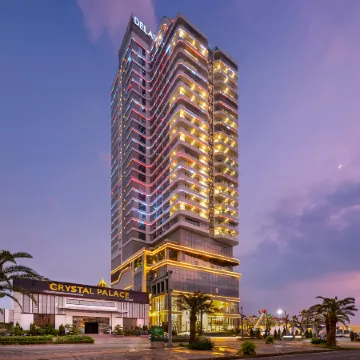 DeLaSea Ha Long Hotel - Modern Bayview Escape