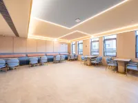 漢庭飯店（天水南站盛達廣場店） - 停車場