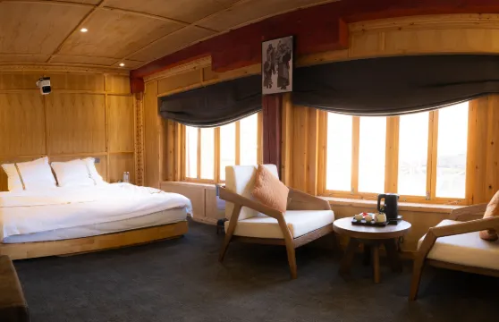 嘻啵小院嶺卡溪民宿