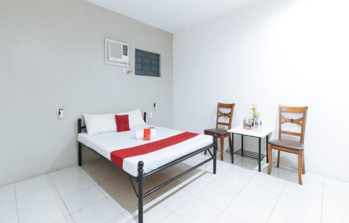 RedDoorz near SM Calamba