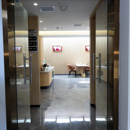 Count Business Hotel