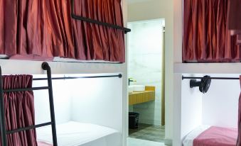 Qantic Lodging & Rooftop