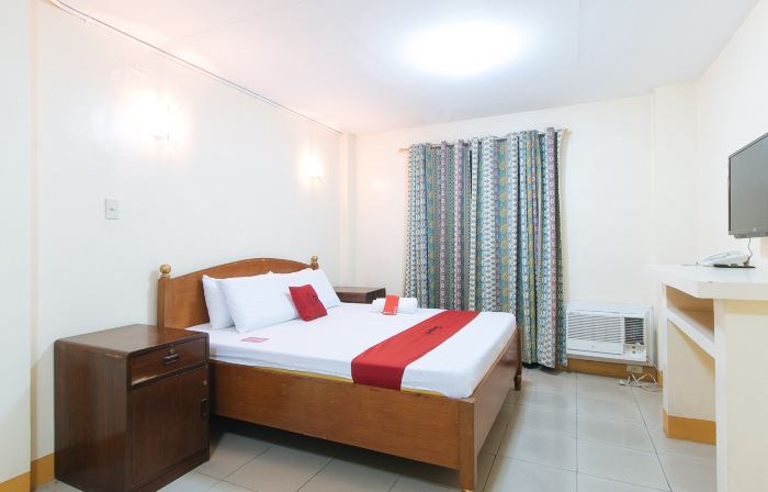 RedDoorz @ Golden Park Inn La Union